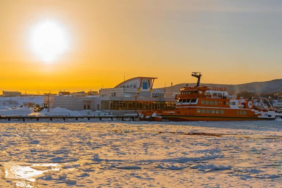 Hokkaido Asahiyama Zoo, Icebreaker GARINKO GO Sunset Tour - Meeting the bus at Sapporo Station